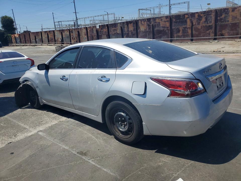 Photo 2 from auction – 2015 NISSAN ALTIMA with VIN 1N4AL3AP4FC102892