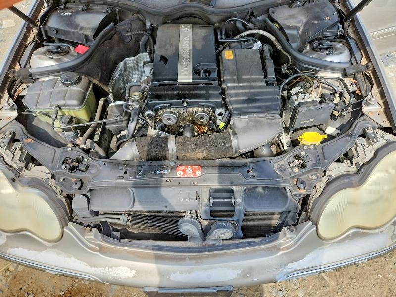 Photo 11 from auction – 2003 MERCEDES-BENZ C with VIN WDBRF40J03F433484