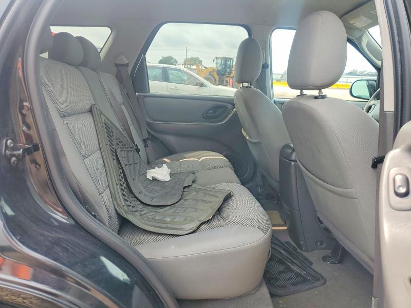 Photo 11 from auction – 2005 FORD ESCAPE with VIN 1FMCU93145KA80579