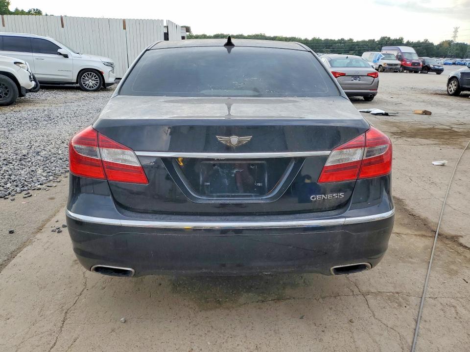 Photo 6 from auction – 2013 HYUNDAI GENESIS with VIN KMHGC4DD5DU247485