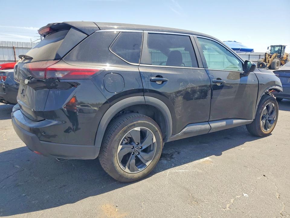 Photo 3 from auction – 2025 NISSAN ROGUE with VIN 5N1BT3BA6SC809247