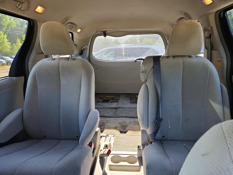 Photo 10 from auction – 2011 TOYOTA SIENNA with VIN 5TDKK3DC5BS161498