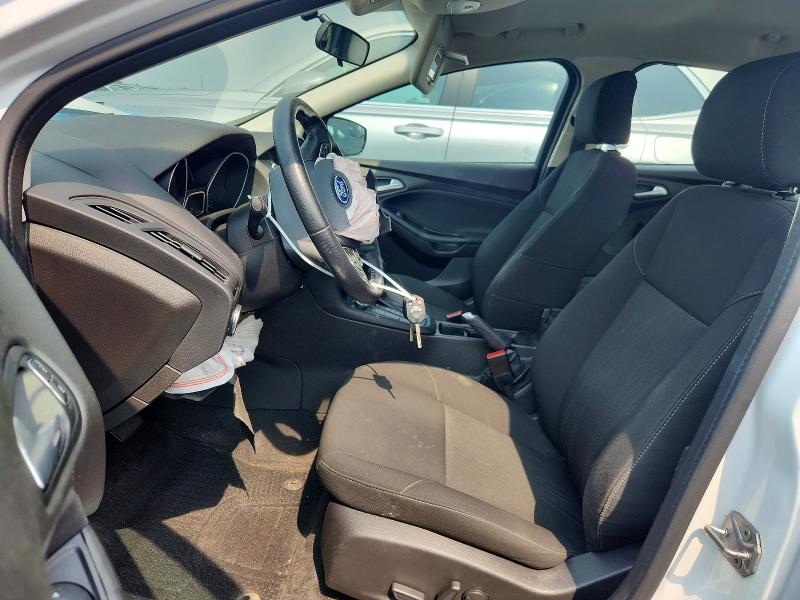 Photo 7 from auction – 2016 FORD FOCUS with VIN 1FADP3F2XGL267975