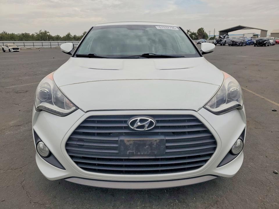 Photo 5 from auction – 2015 HYUNDAI VELOSTER with VIN KMHTC6AE6FU243231