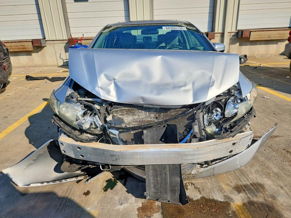 Photo 5 from auction – 2015 HONDA CIVIC with VIN 19XFB2F98FE247143