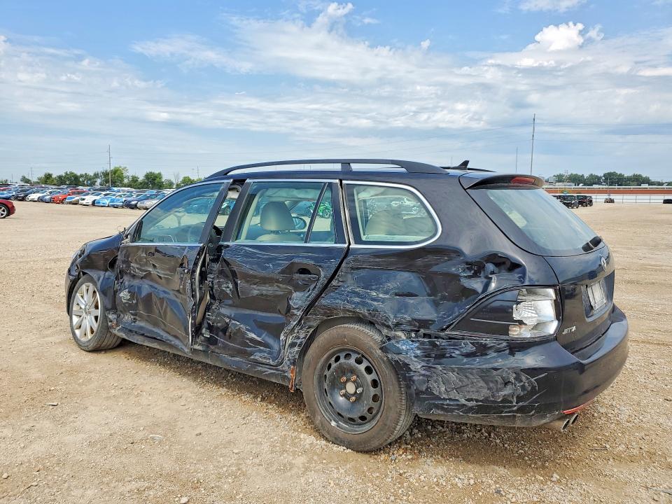 Photo 2 from auction – 2013 VOLKSWAGEN JETTA with VIN 3VWPL7AJ2DM629278