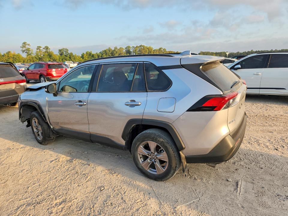 Photo 2 from auction – 2025 TOYOTA RAV4 with VIN 2T3W1RFV2SC303876