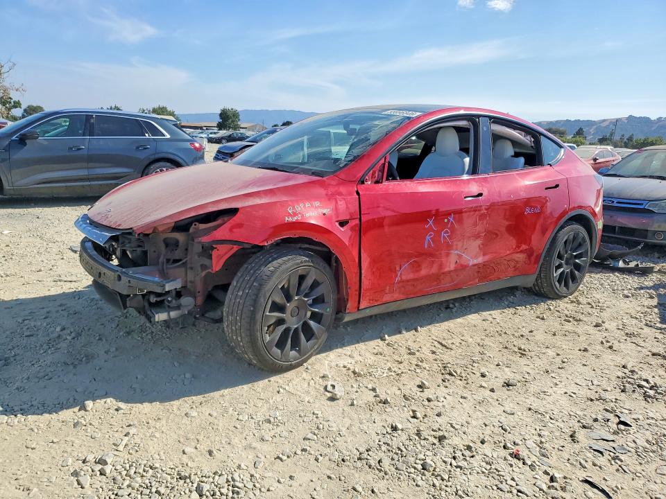 TESLA MODEL Y 2022 with VIN 7SAYGAEE3NF546408 - Photo from auction