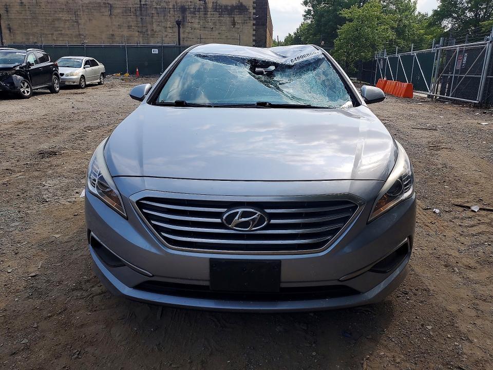 Photo 5 from auction – 2017 HYUNDAI SONATA with VIN 5NPE24AF4HH436598