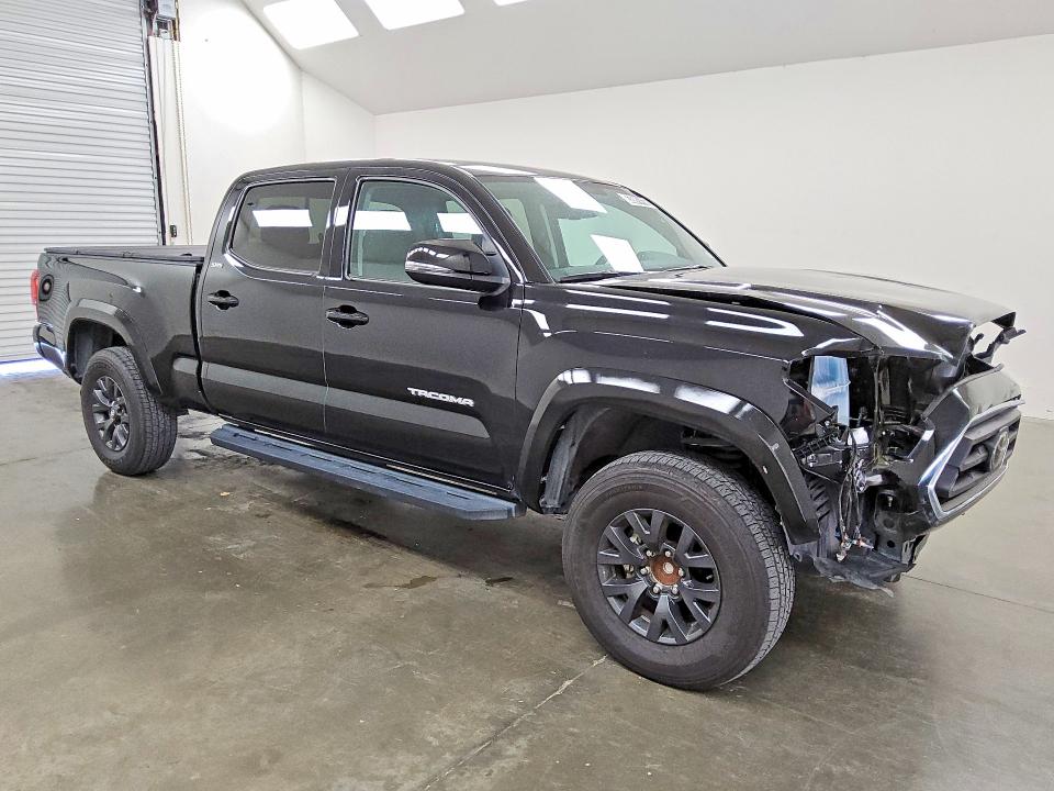 Photo 4 from auction – 2023 TOYOTA TACOMA with VIN 3TMBZ5DN5PM039286