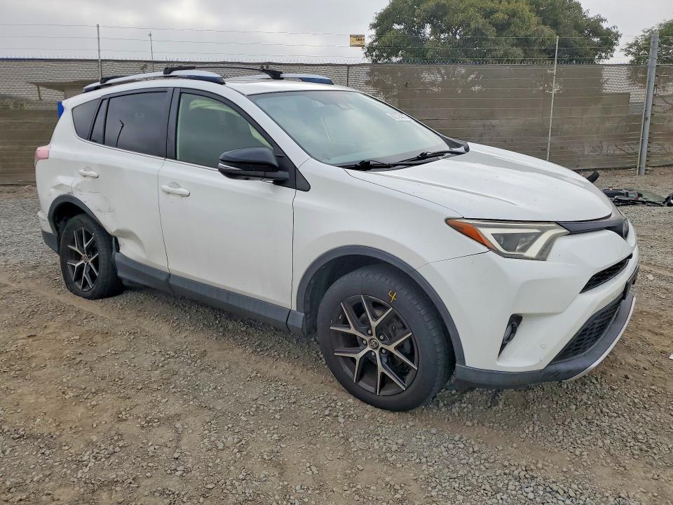 Photo 4 from auction – 2016 TOYOTA RAV4 with VIN JTMNFREVXGJ066038