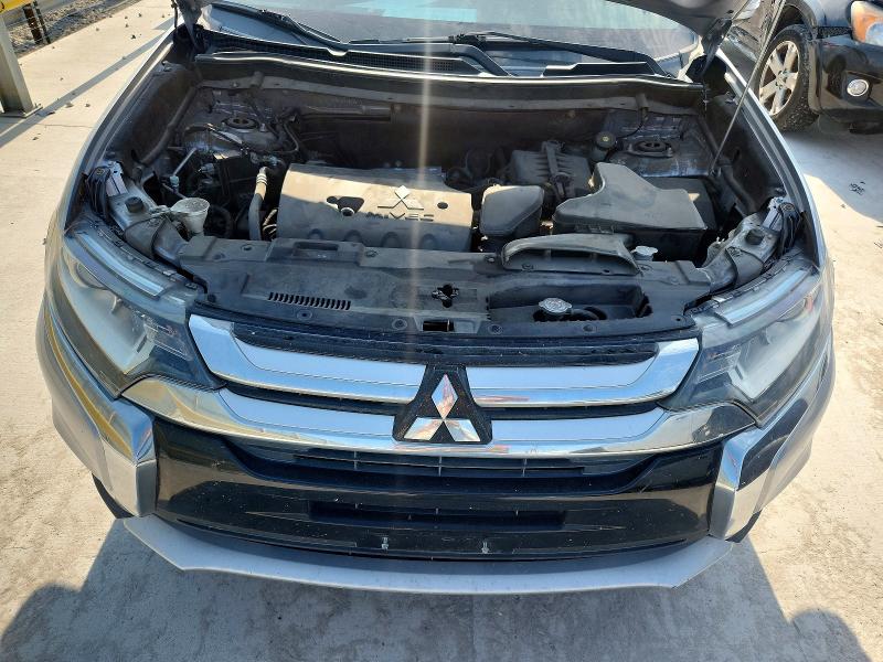 Photo 11 from auction – 2016 MITSUBISHI OUTLANDER with VIN JA4AD3A32GZ013156