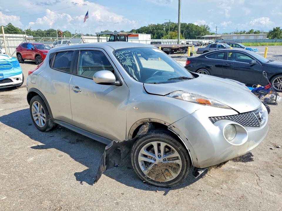 Photo 4 from auction – 2012 NISSAN JUKE with VIN JN8AF5MV4CT119456