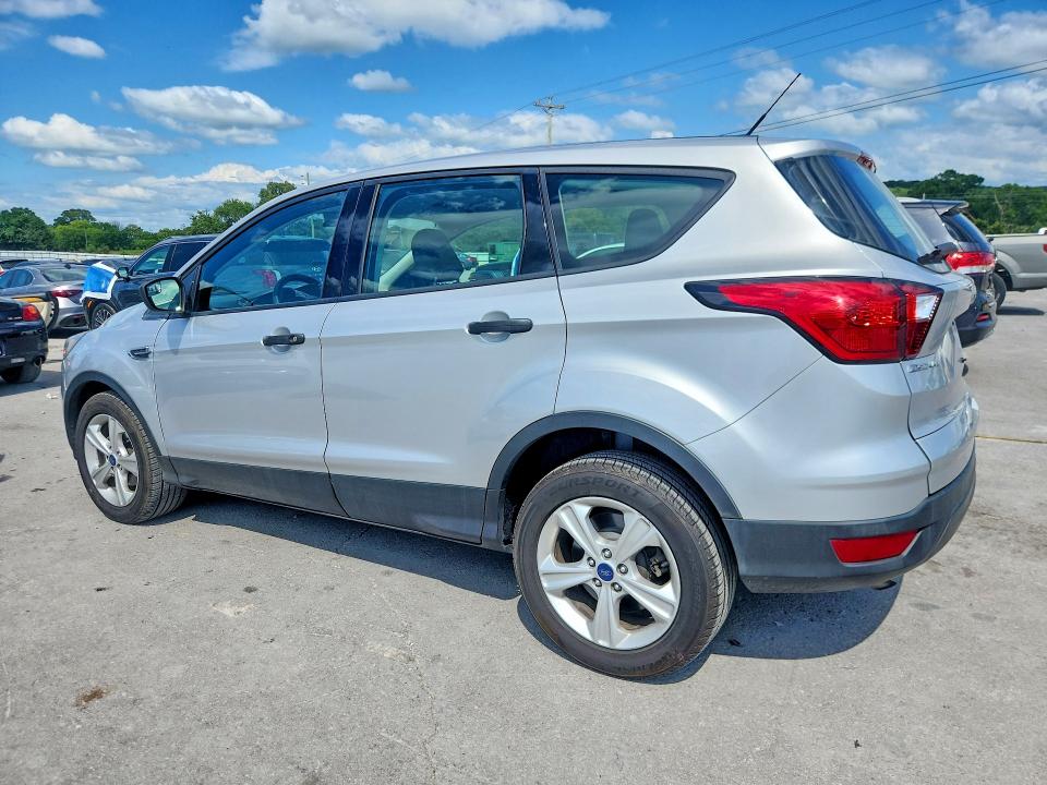 Photo 2 from auction – 2019 FORD ESCAPE with VIN 1FMCU0F71KUB94910