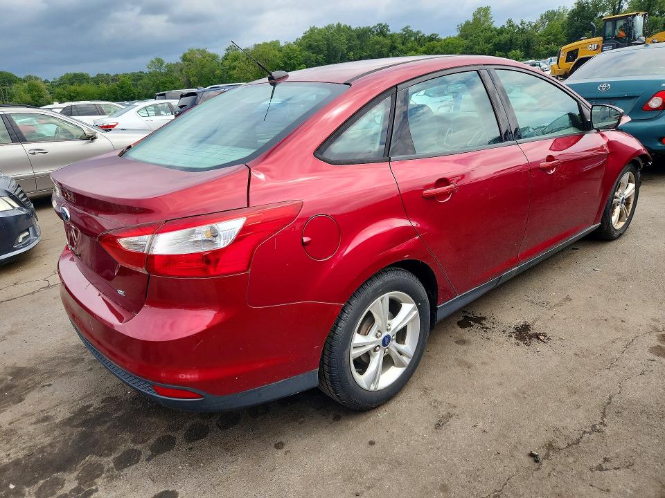 Photo 3 from auction – 2014 FORD FOCUS with VIN 1FADP3F23EL178200