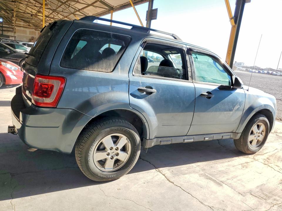 Photo 3 from auction – 2011 FORD ESCAPE with VIN 1FMCU0DG5BKC40950