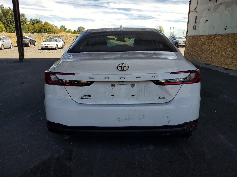 Снимка 6 от търг – 2026 TOYOTA CAMRY с VIN 4T1DBADK1TU039038