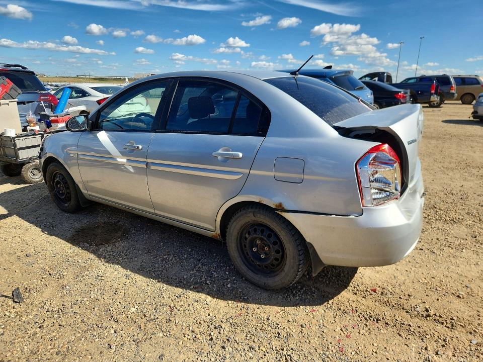 Photo 2 from auction – 2007 HYUNDAI ACCENT with VIN KMHCN45C07U074297