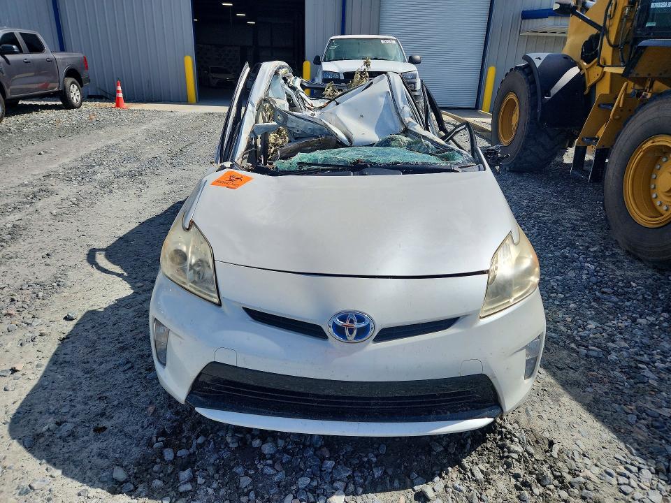 Photo 5 from auction – 2014 TOYOTA PRIUS with VIN JTDKN3DU1E0383012