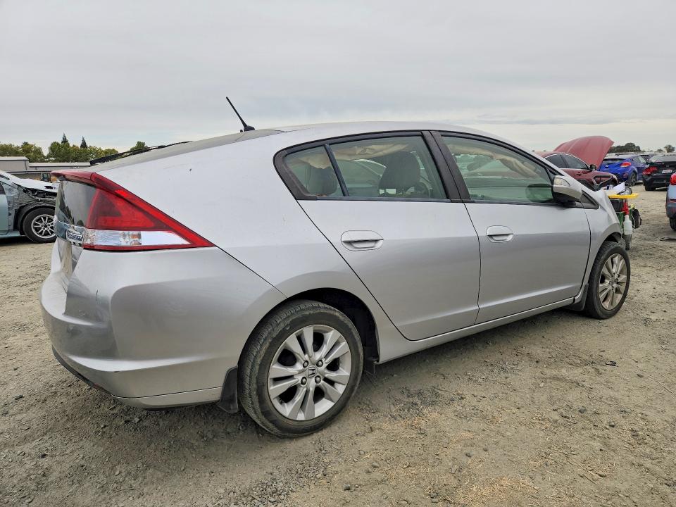 Photo 3 from auction – 2013 HONDA INSIGHT with VIN JHMZE2H72DS004100