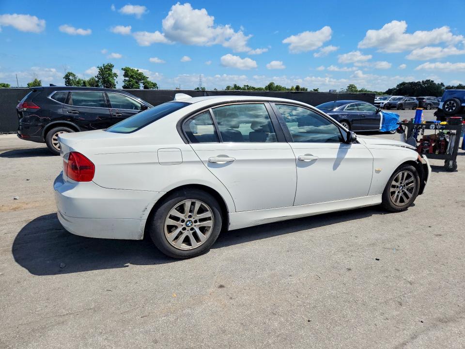 Photo 3 from auction – 2006 BMW 325 with VIN WBAVB13526PT00505