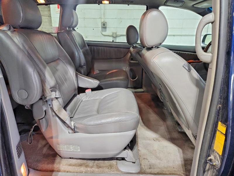 Photo 11 from auction – 2005 TOYOTA SIENNA with VIN 5TDZA22C05S270146