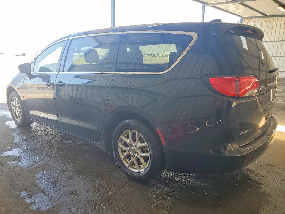 Photo 2 from auction – 2022 CHRYSLER VOYAGER with VIN 2C4RC1CG8NR224885