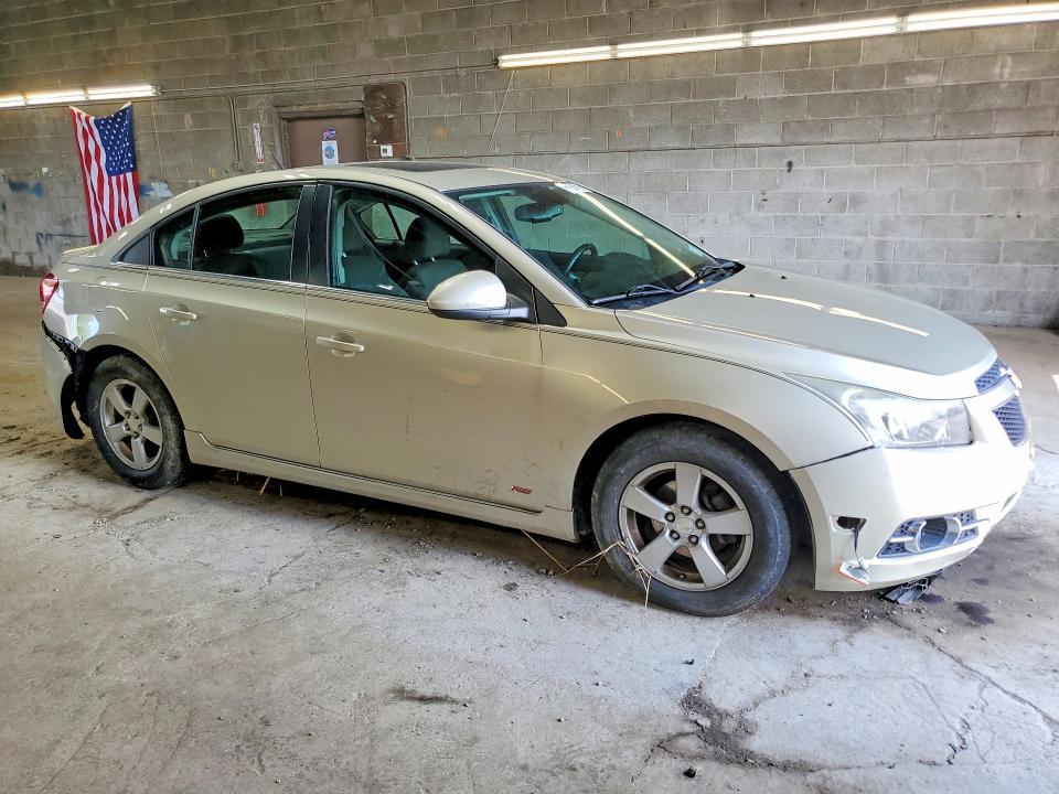 Photo 4 from auction – 2014 CHEVROLET CRUZE with VIN 1G1PC5SB2E7476839