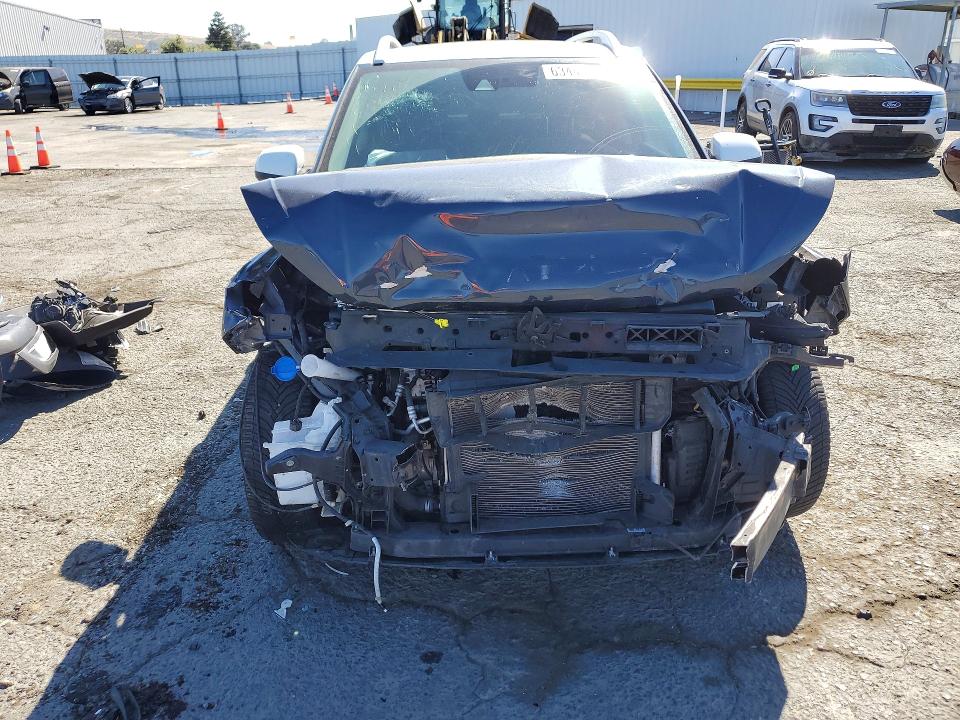 Photo 5 from auction – 2020 HYUNDAI VENUE with VIN KMHRC8A32LU021303