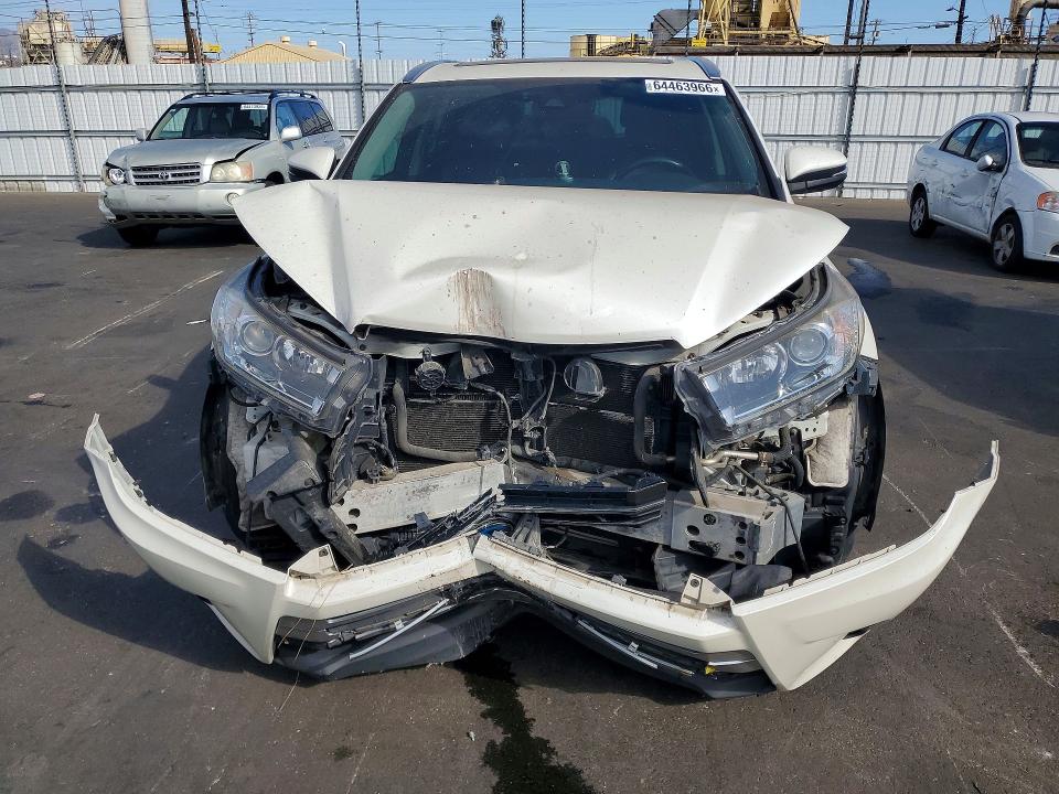 Снимка 5 от търг – 2017 TOYOTA HIGHLANDER HYBRID с VIN 5TDDGRFHXHS033417