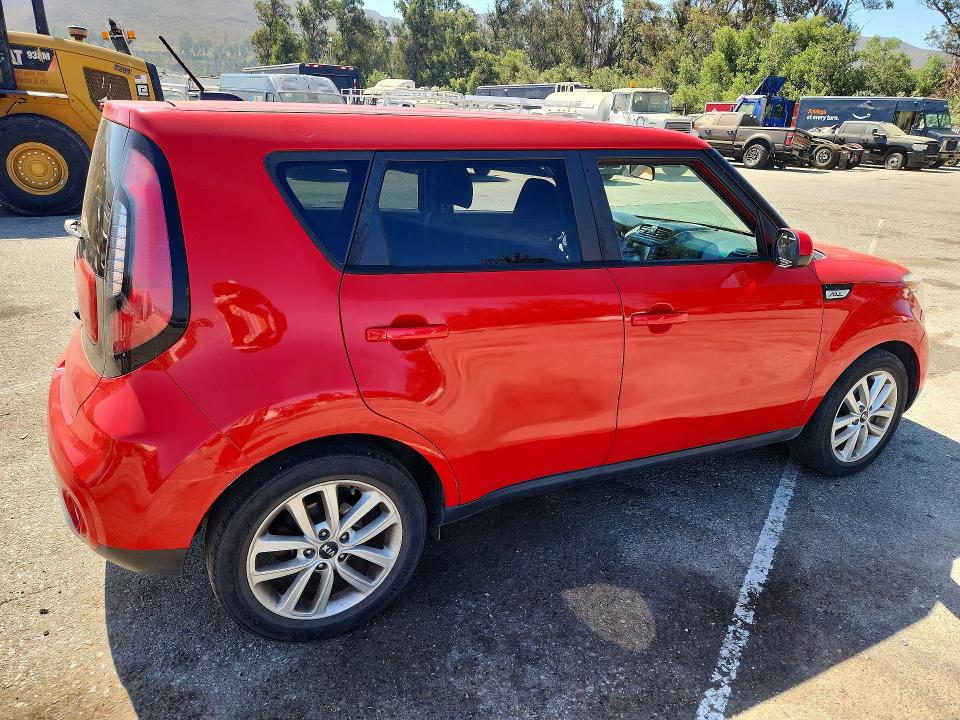 Photo 3 from auction – 2018 KIA SOUL with VIN KNDJP3A56J7544104