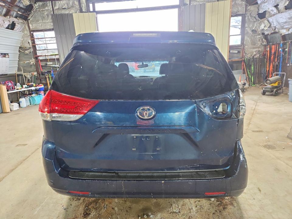 Photo 6 from auction – 2012 TOYOTA SIENNA with VIN 5TDKK3DC7CS196402