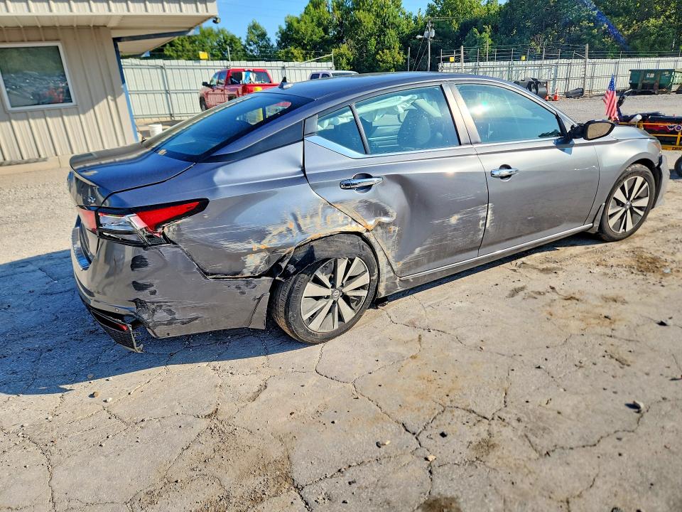 Photo 3 from auction – 2022 NISSAN ALTIMA with VIN 1N4BL4DVXNN419390