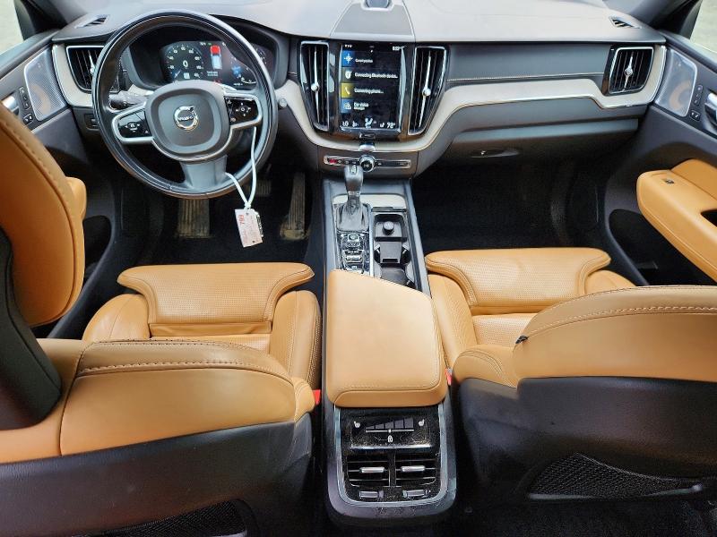 Photo 8 from auction – 2018 VOLVO XC60 with VIN YV4A22RL3J1009839