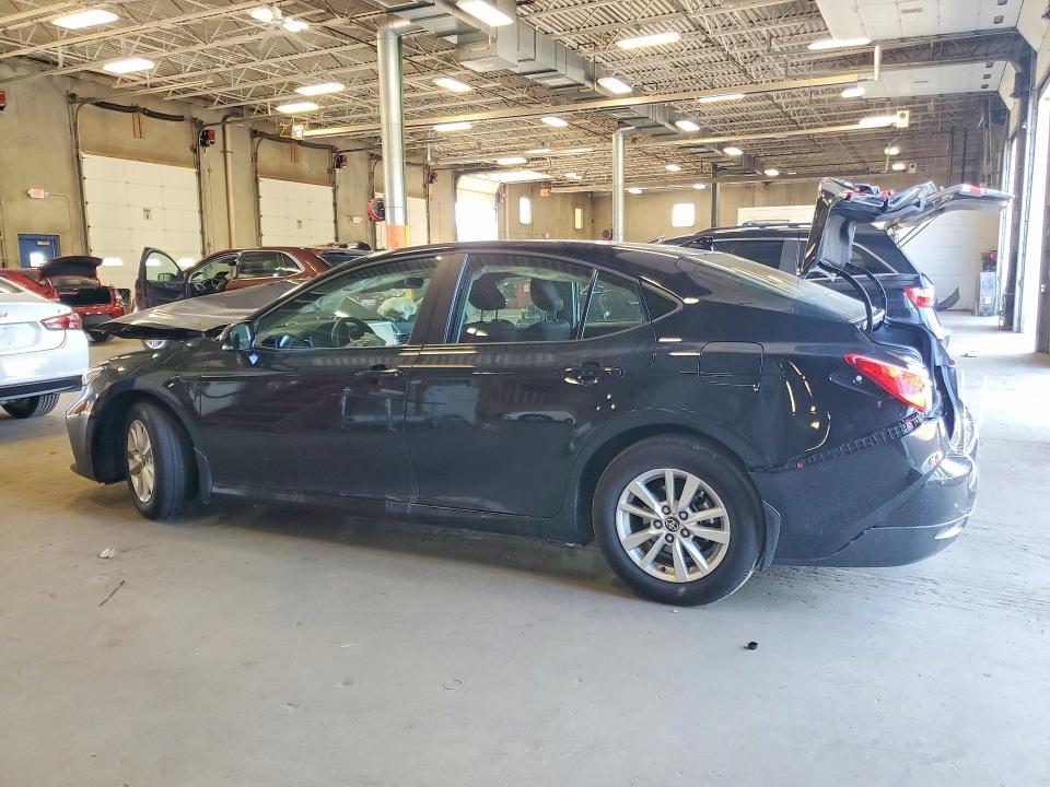 Photo 2 from auction – 2025 TOYOTA CAMRY with VIN 4T1DAACK5SU152753