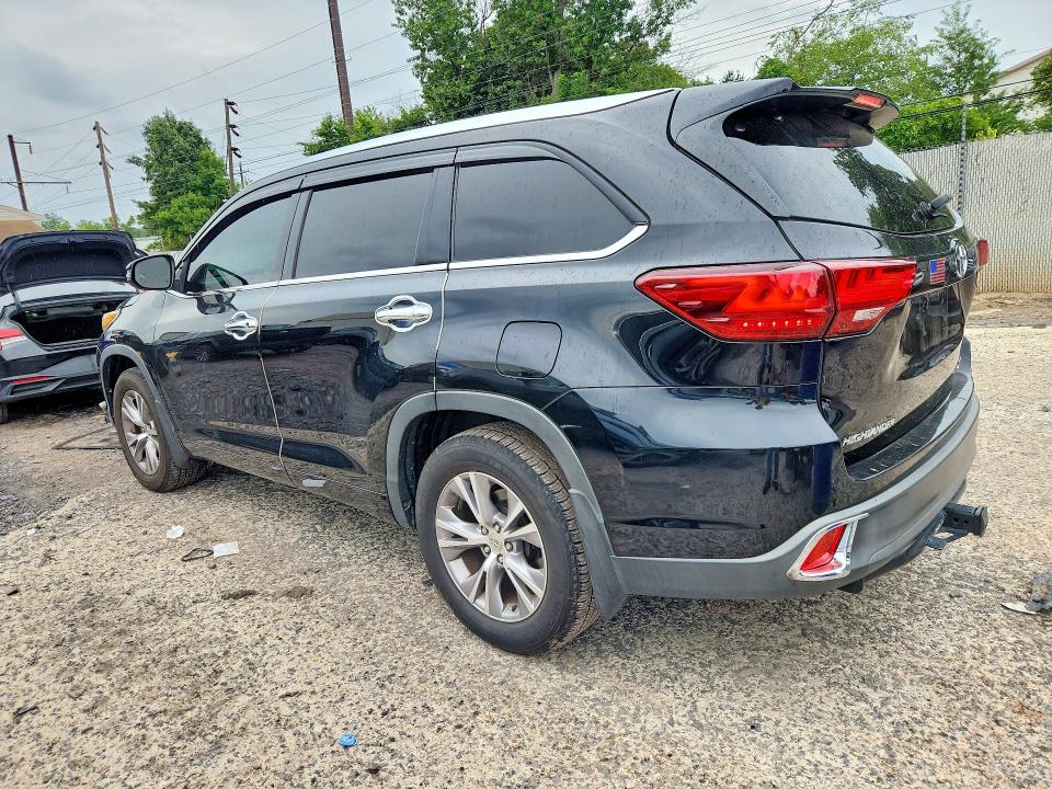 Photo 2 from auction – 2015 TOYOTA HIGHLANDER with VIN 5TDJKRFH6FS197584