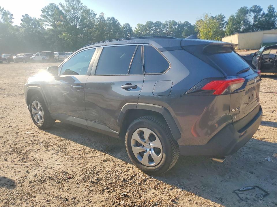Photo 2 from auction – 2021 TOYOTA RAV4 with VIN 2T3H1RFV5MC141687