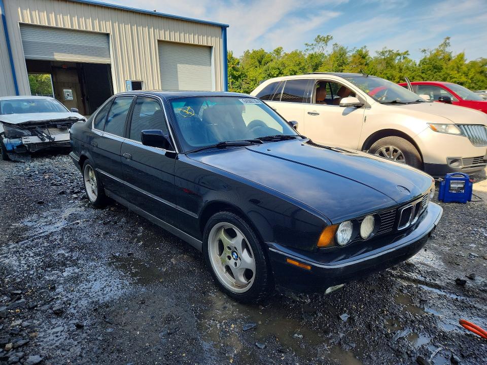 Photo 4 from auction – 1991 BMW M5 with VIN WBSHD9316MBK05650