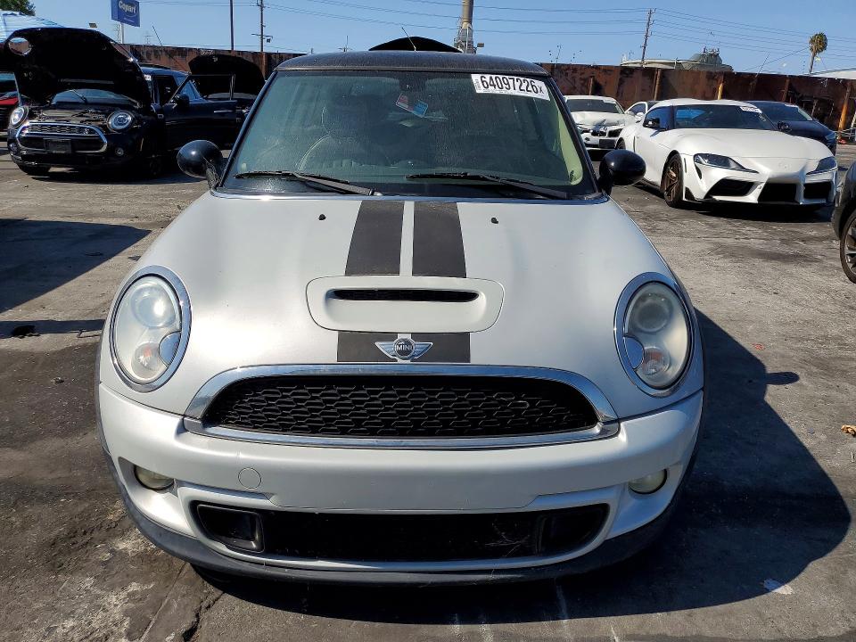 Zdjęcie 5 z aukcji – 2012 MINI COOPER z VIN WMWSV3C5XCTY25756