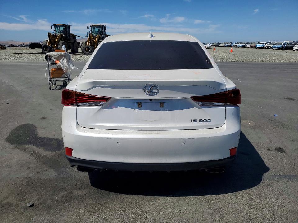 Zdjęcie 6 z aukcji – 2019 LEXUS IS z VIN JTHBA1D2XK5098191