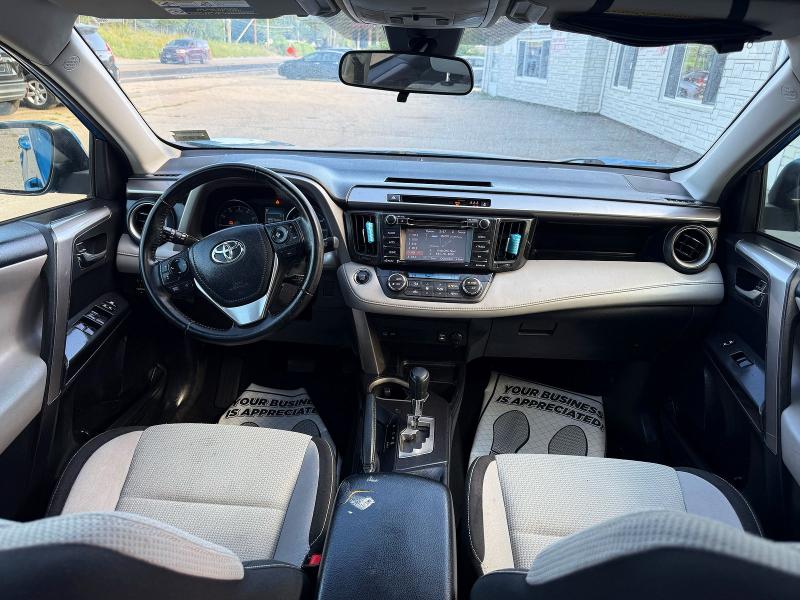 Photo 9 from auction – 2017 TOYOTA RAV4 with VIN JTMRFREV2HJ168047