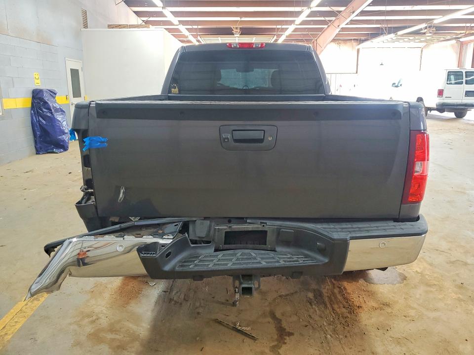 Photo 6 from auction – 2010 CHEVROLET SILVERADO with VIN 1GCSCTE00AZ137897