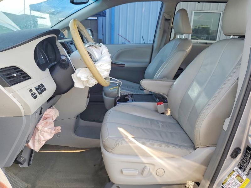 Photo 7 from auction – 2012 TOYOTA SIENNA with VIN 5TDYK3DC2CS267757