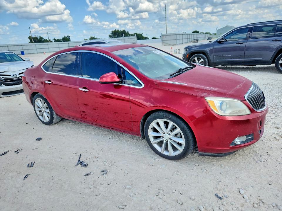 Photo 4 from auction – 2016 BUICK VERANO with VIN 1G4PT5SV5G4100640