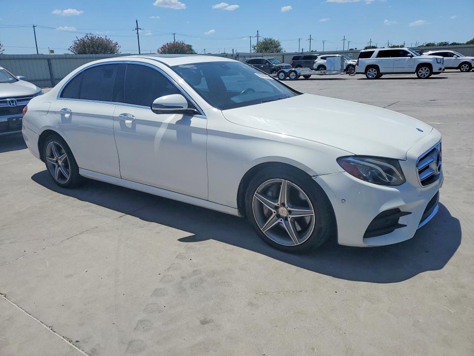 Photo 4 from auction – 2017 MERCEDES-BENZ E with VIN WDDZF4JB1HA035820