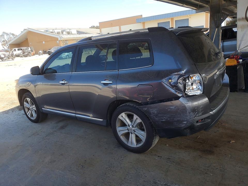 Photo 2 from auction – 2013 TOYOTA HIGHLANDER with VIN 5TDYK3EHXDS109050