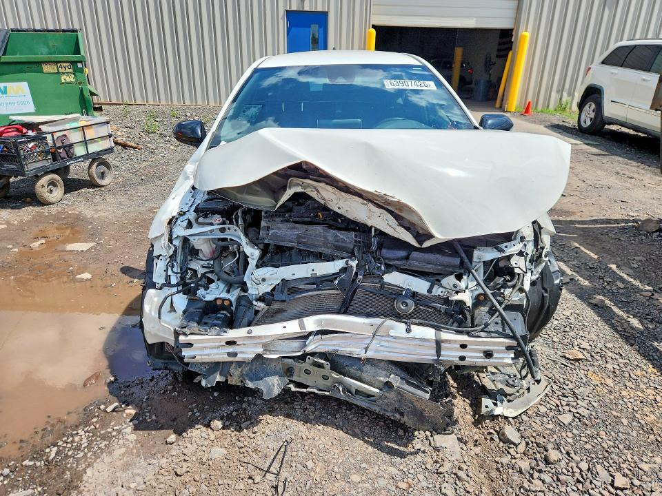 Photo 5 from auction – 2022 TOYOTA COROLLA HATCHBACK with VIN JTND4MBE8N3152874