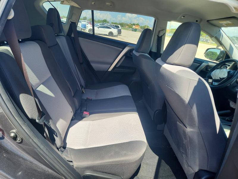 Photo 11 from auction – 2014 TOYOTA RAV4 with VIN JTMZFREV5EJ019045