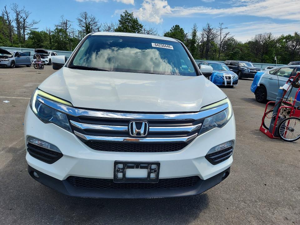 Фото 5 с аукциона – 2017 HONDA PILOT с VIN 5FNYF6H81HB096250