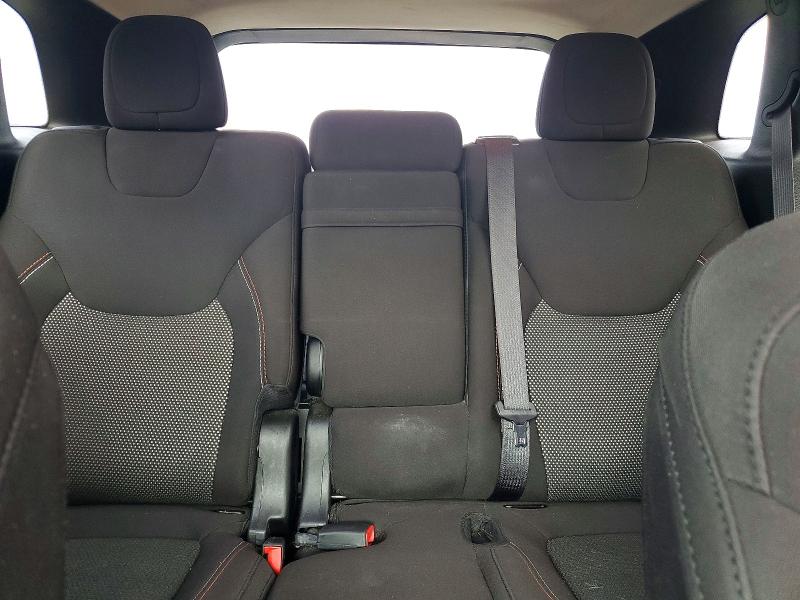 صورة رقم 10 من المزاد - 2016 JEEP CHEROKEE مع VIN 1C4PJMCS0GW326596